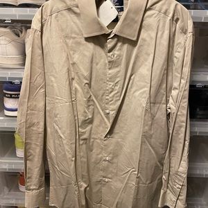 Brand new docker long sleeve shirt never worn.